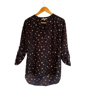 🌹2 for $20🌹Danielrainn Split Neck, Roll Up Sleeve, High Low Hem Blouse. Size S